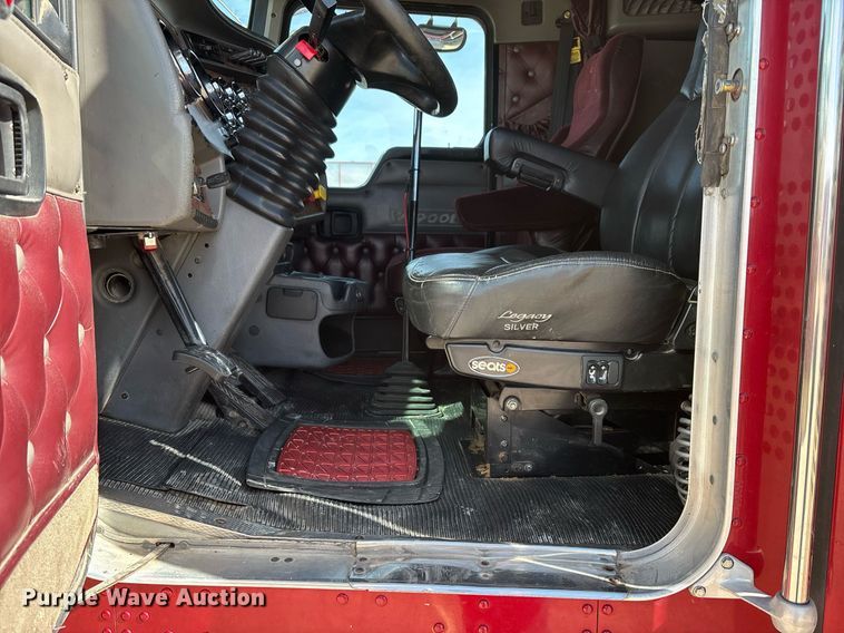 image for item EE0025 2003 Kenworth W900L semi truck