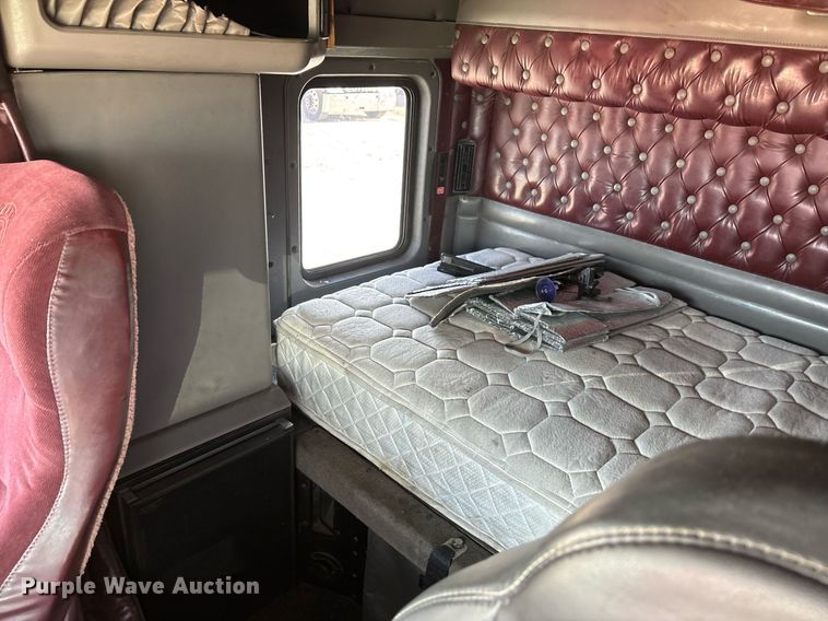 image for item EE0025 2003 Kenworth W900L semi truck