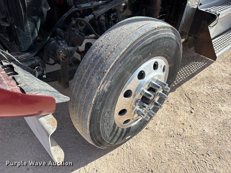 image for item EE0025 2003 Kenworth W900L semi truck