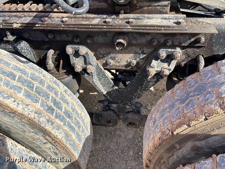 image for item EE0025 2003 Kenworth W900L semi truck