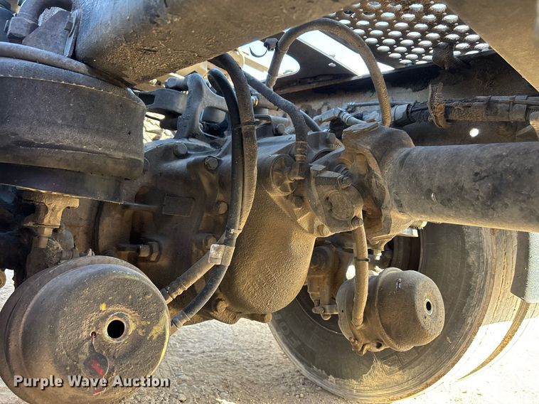 image for item EE0025 2003 Kenworth W900L semi truck