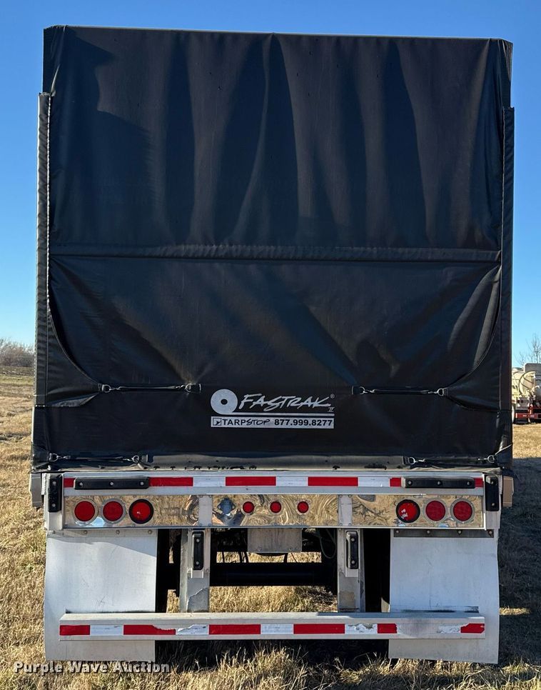 image for item EG2471 2016 Reitnouer Max Miser flatbed trailer