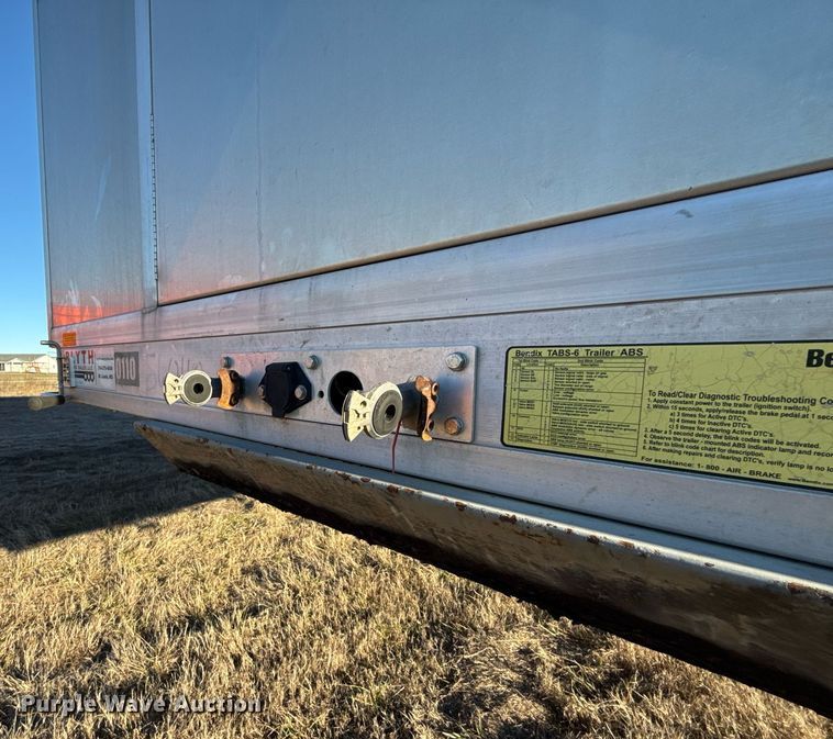 image for item EG2471 2016 Reitnouer Max Miser flatbed trailer