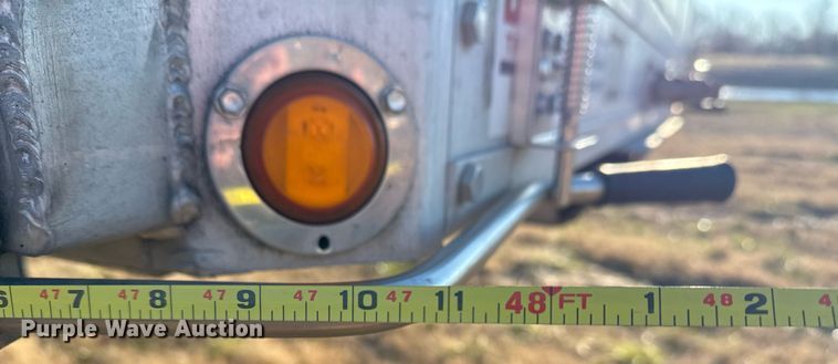 image for item EG2471 2016 Reitnouer Max Miser flatbed trailer