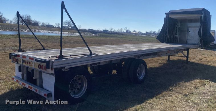 image for item EG2471 2016 Reitnouer Max Miser flatbed trailer