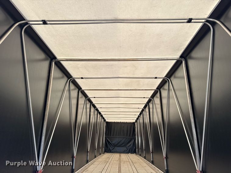 image for item EG2471 2016 Reitnouer Max Miser flatbed trailer