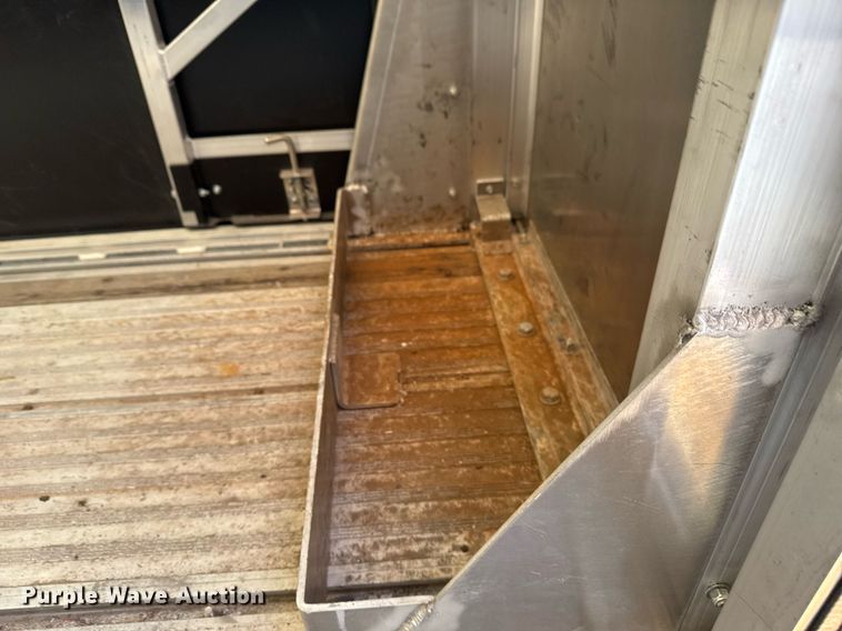 image for item EG2471 2016 Reitnouer Max Miser flatbed trailer