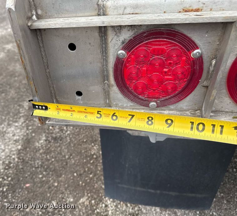 image for item EG2531 2013 Wabash  refrigerated van trailer