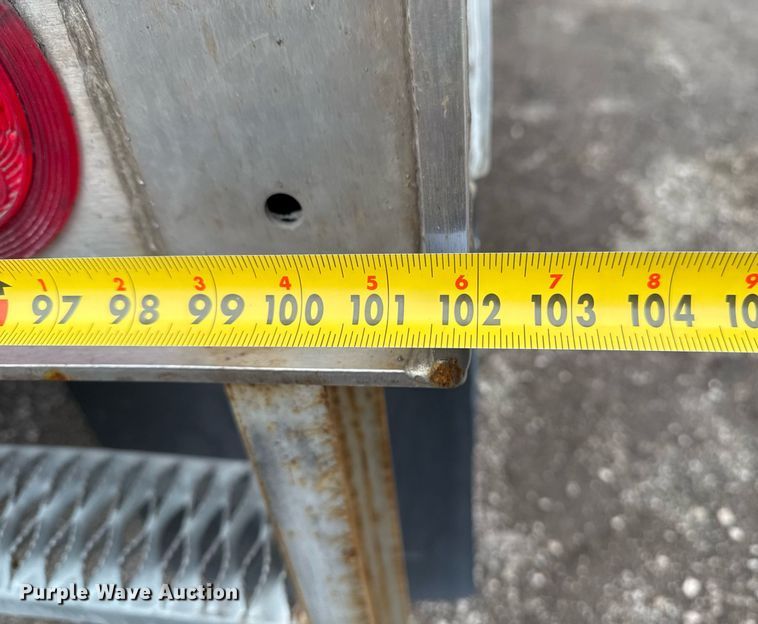 image for item EG2531 2013 Wabash  refrigerated van trailer