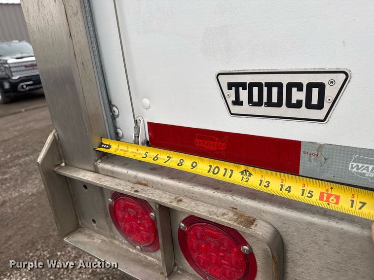 image for item EG2531 2013 Wabash  refrigerated van trailer