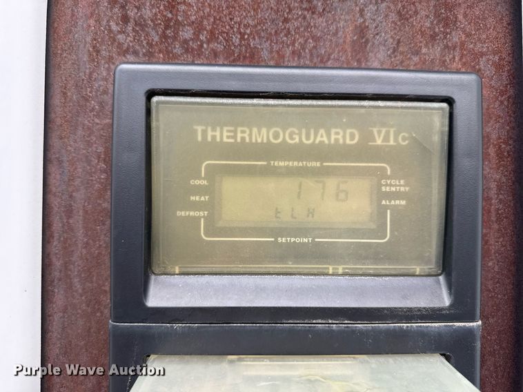 image for item EG2531 2013 Wabash  refrigerated van trailer