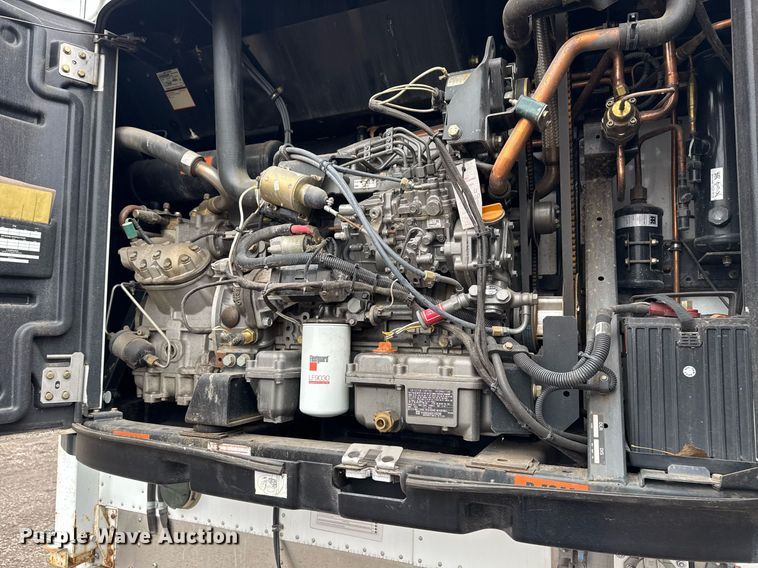 image for item EG2531 2013 Wabash  refrigerated van trailer