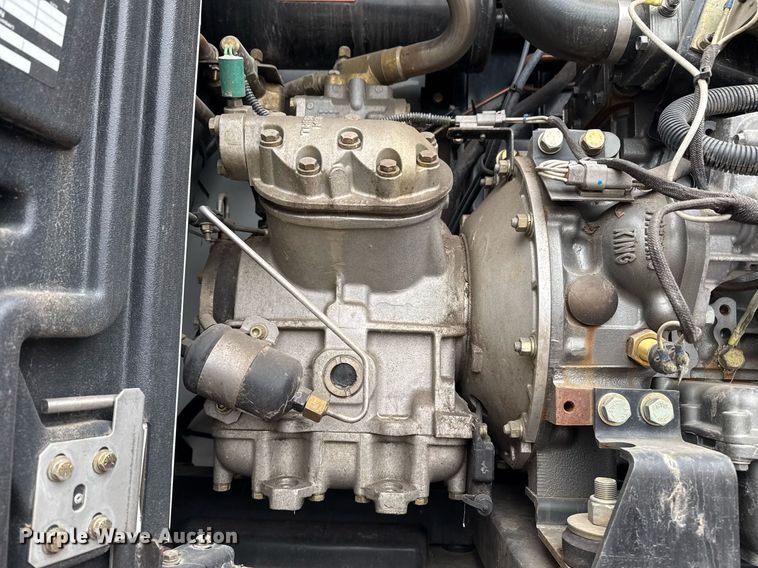 image for item EG2531 2013 Wabash  refrigerated van trailer