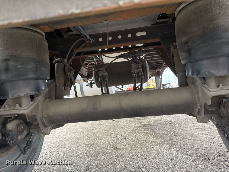 image for item EG2531 2013 Wabash  refrigerated van trailer