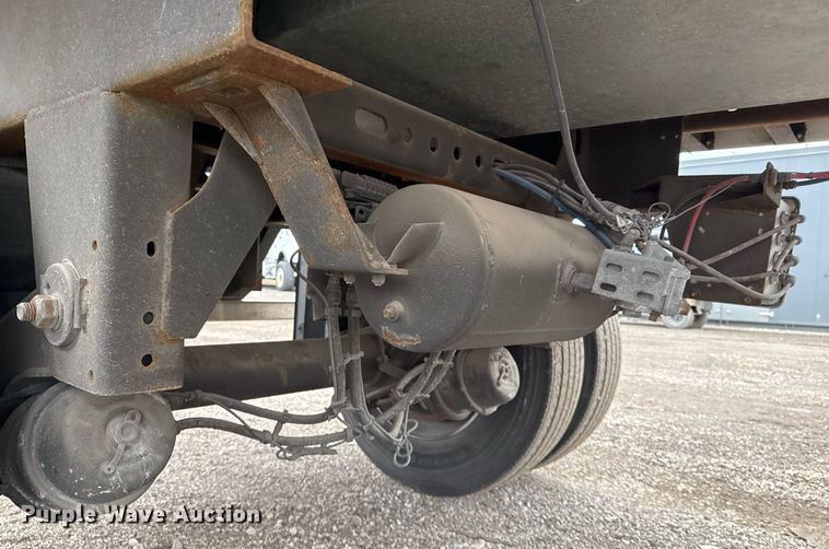 image for item EG2531 2013 Wabash  refrigerated van trailer