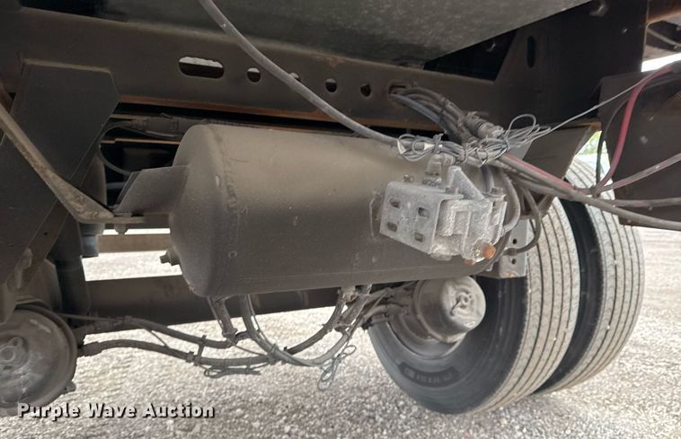 image for item EG2531 2013 Wabash  refrigerated van trailer