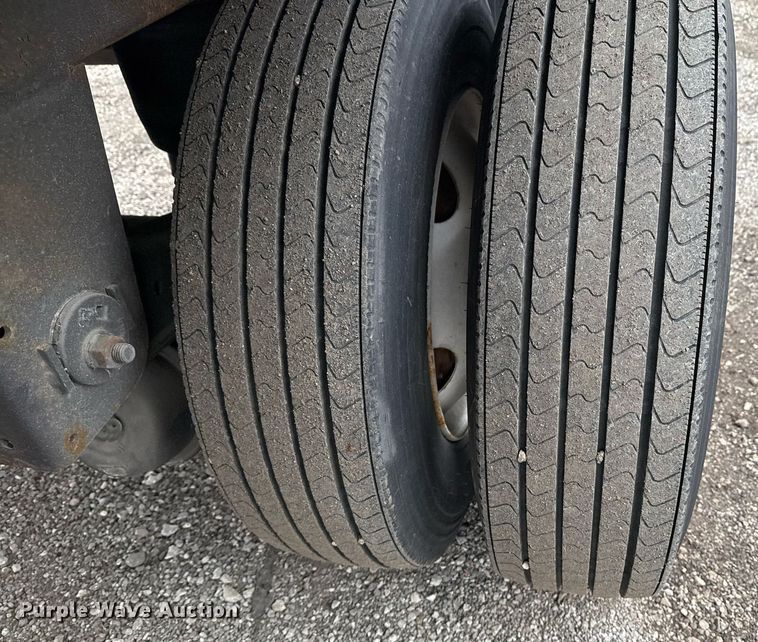 image for item EG2531 2013 Wabash  refrigerated van trailer