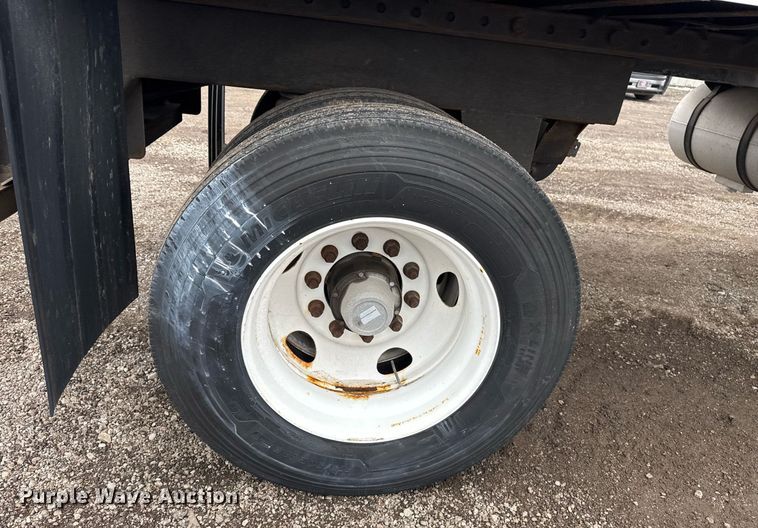 image for item EG2531 2013 Wabash  refrigerated van trailer