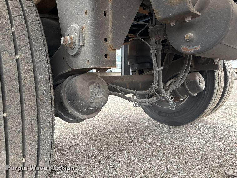 image for item EG2531 2013 Wabash  refrigerated van trailer