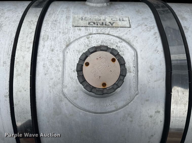 image for item EG2543 2016 Kenworth T680 semi truck