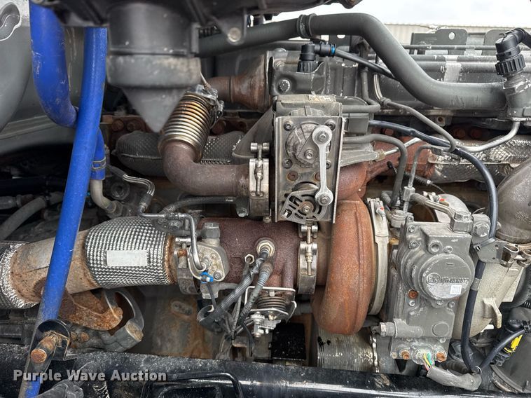 image for item EG2543 2016 Kenworth T680 semi truck