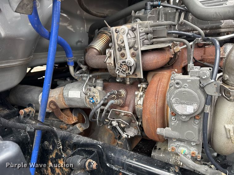 image for item EG2543 2016 Kenworth T680 semi truck