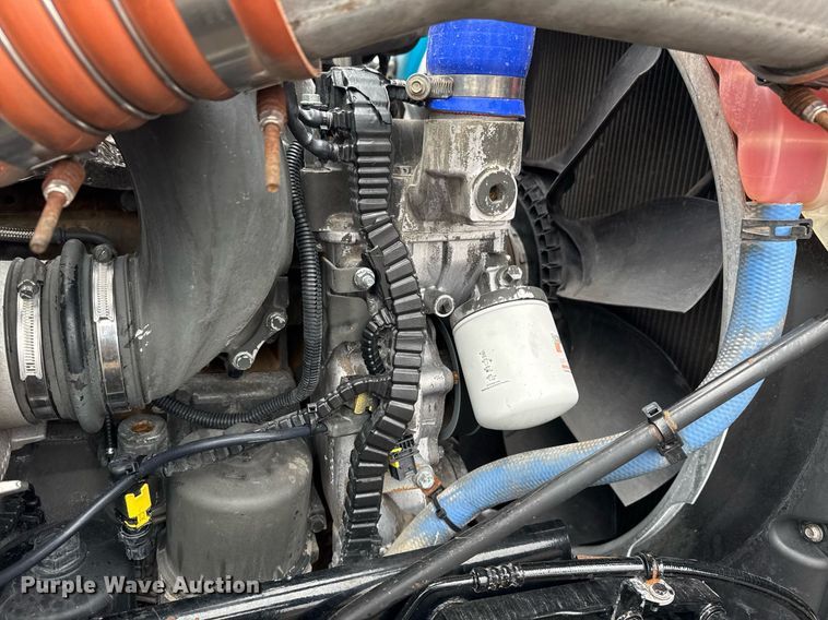 image for item EG2543 2016 Kenworth T680 semi truck