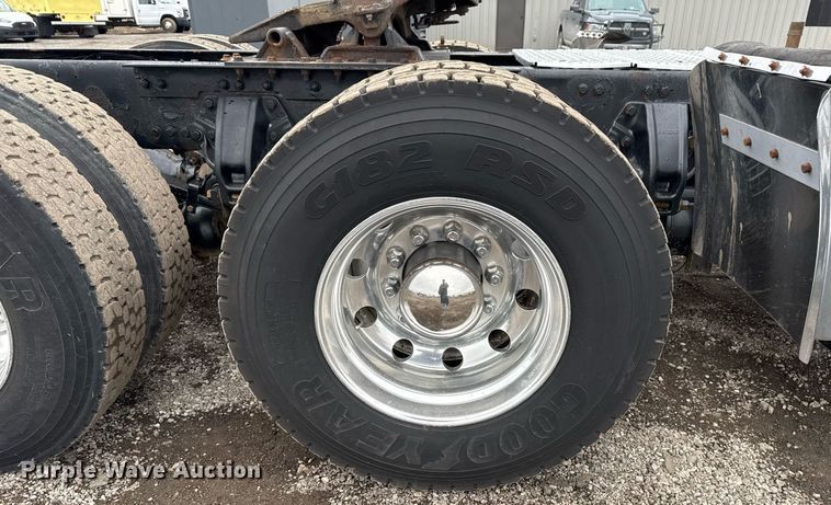 image for item EG2543 2016 Kenworth T680 semi truck