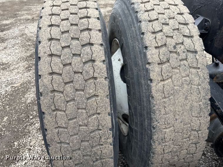 image for item EG2543 2016 Kenworth T680 semi truck