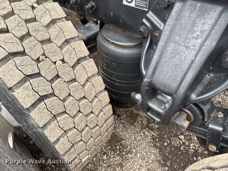 image for item EG2543 2016 Kenworth T680 semi truck