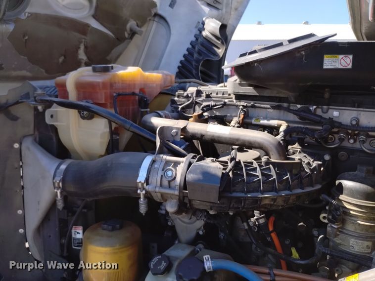 image for item EG9895 2016 Freightliner  Cascadia Evolution  semi truck