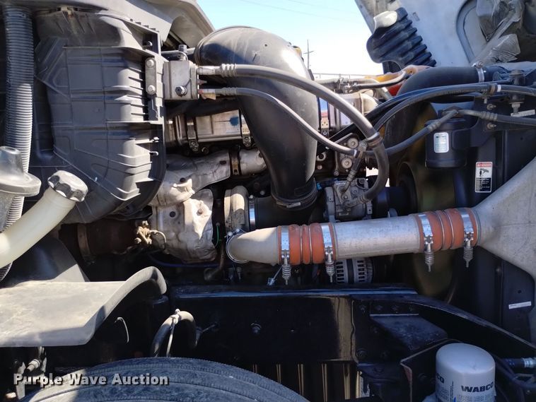 image for item EG9895 2016 Freightliner  Cascadia Evolution  semi truck