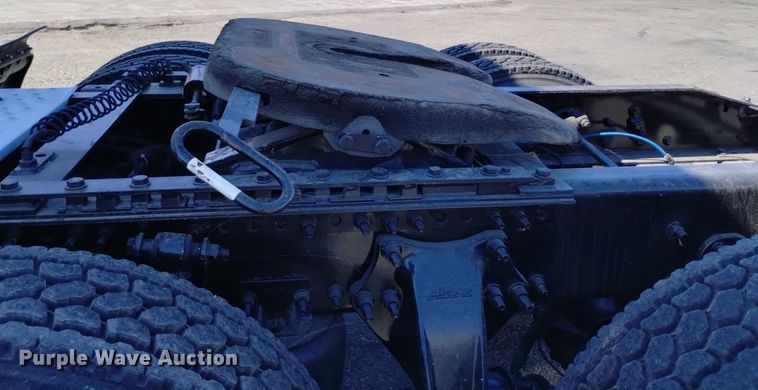 image for item EG9895 2016 Freightliner  Cascadia Evolution  semi truck