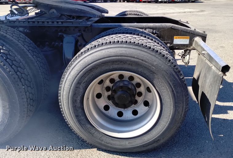 image for item EG9895 2016 Freightliner  Cascadia Evolution  semi truck