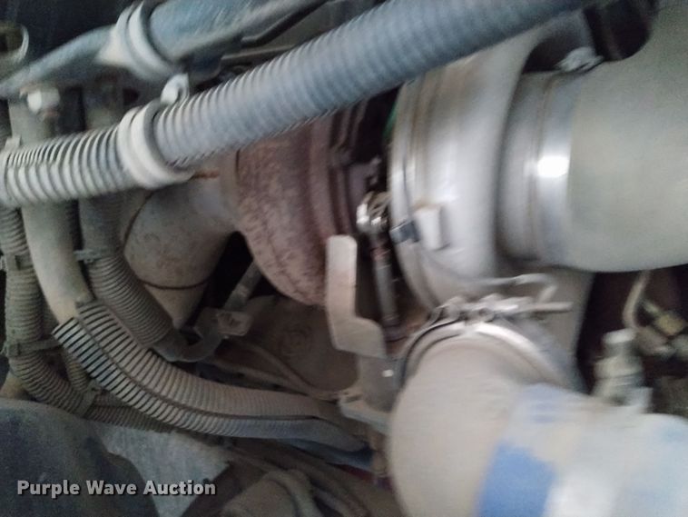 image for item EH0130 2005 Freightliner Columbia semi truck