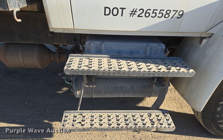 image for item EI4099 2010 International Durastar 4300 dump flatbed truck