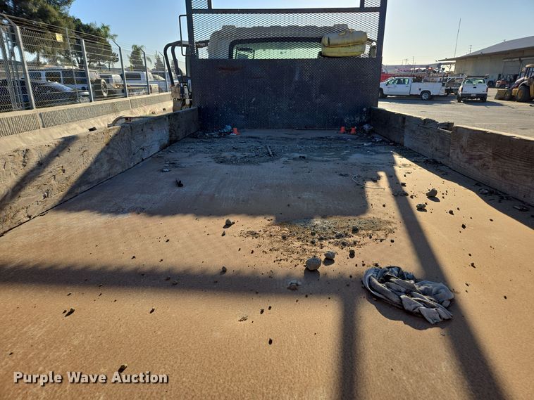 image for item EI4099 2010 International Durastar 4300 dump flatbed truck