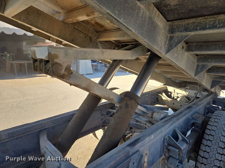 image for item EI4099 2010 International Durastar 4300 dump flatbed truck