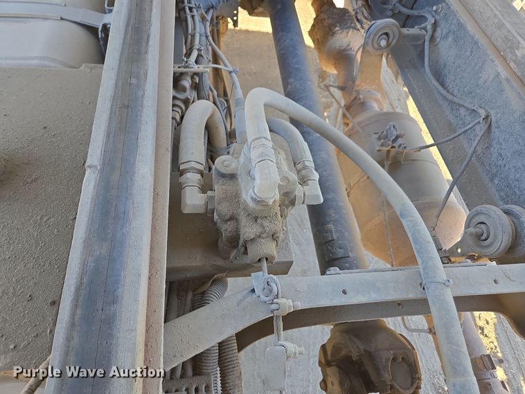 image for item EI4099 2010 International Durastar 4300 dump flatbed truck