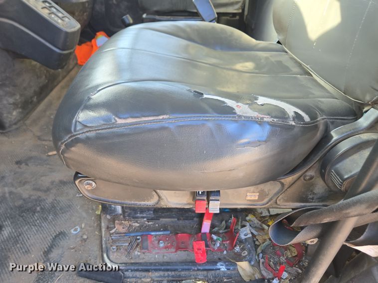 image for item EI4099 2010 International Durastar 4300 dump flatbed truck