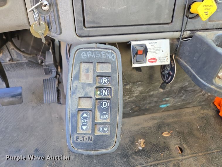 image for item EI4099 2010 International Durastar 4300 dump flatbed truck