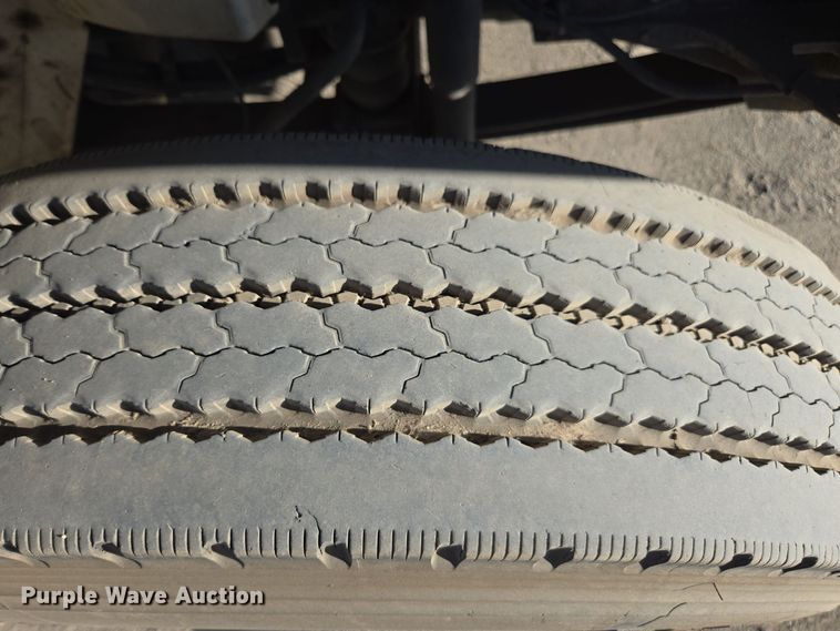 image for item EI4099 2010 International Durastar 4300 dump flatbed truck