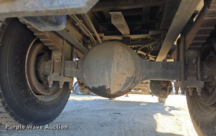 image for item EI4099 2010 International Durastar 4300 dump flatbed truck