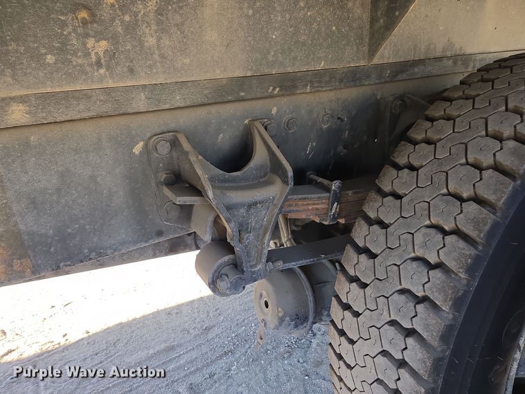 image for item EI4099 2010 International Durastar 4300 dump flatbed truck