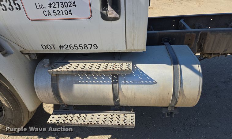 image for item EI4101 2010 International Durastar 4300 truck cab and chassis