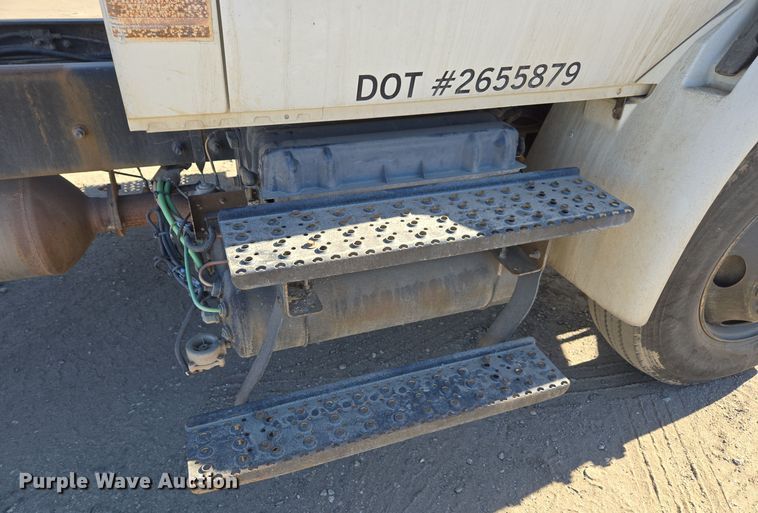 image for item EI4101 2010 International Durastar 4300 truck cab and chassis