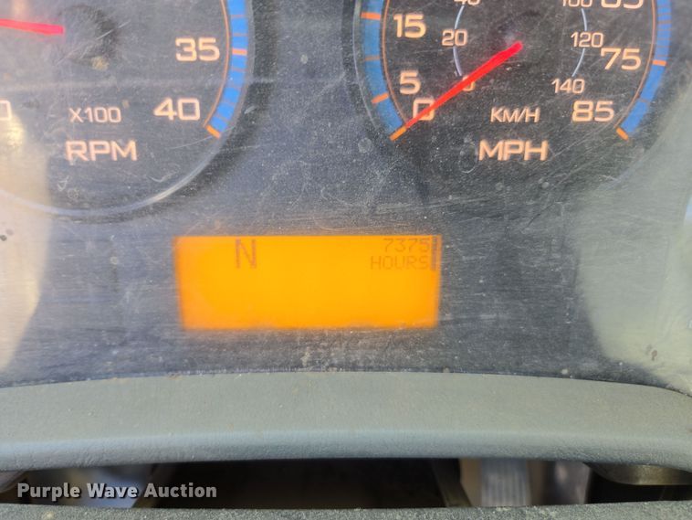 image for item EI4101 2010 International Durastar 4300 truck cab and chassis