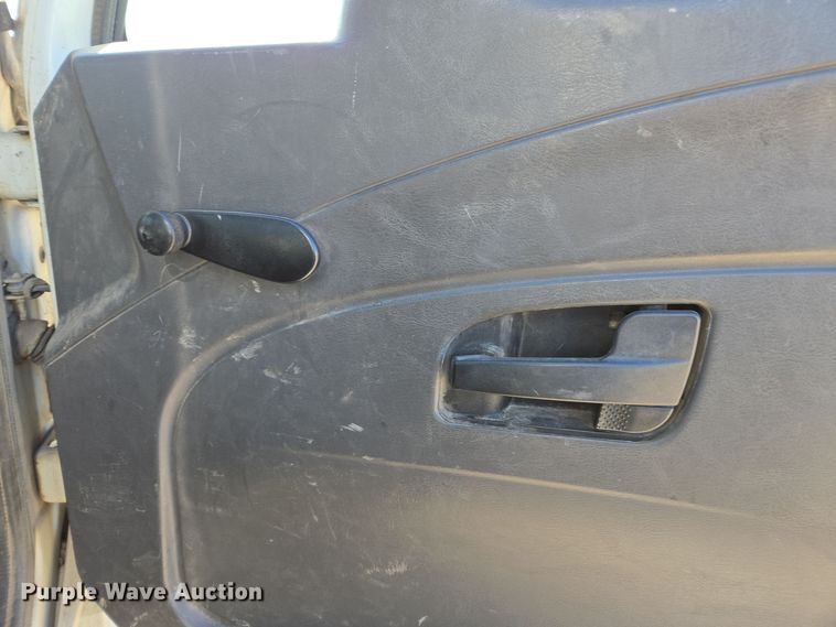 image for item EI4101 2010 International Durastar 4300 truck cab and chassis