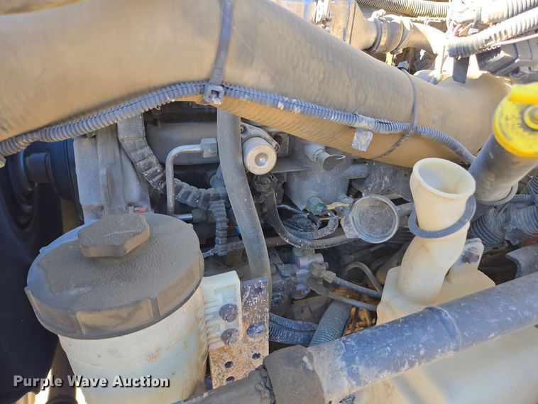 image for item EI4101 2010 International Durastar 4300 truck cab and chassis