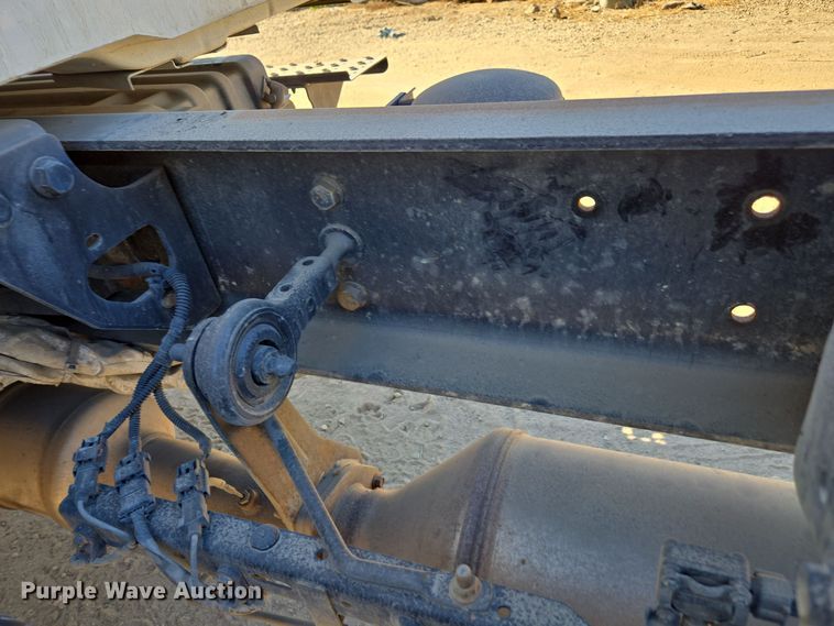 image for item EI4105 2010 International DuraStar 4300 truck cab and chassis